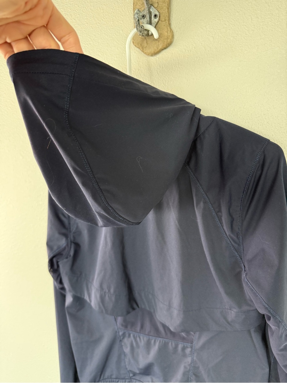 Lululemon Kicking Asphalt Jacket Midnight Navy Blue Running Casual Women’s 6 - Picture 15 of 16